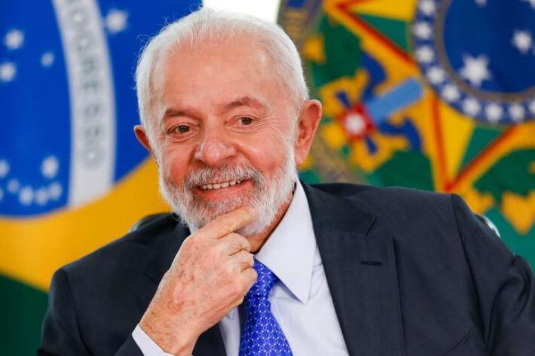 Lula sanciona com vetos primeira lei que regulamenta reforma tributária.