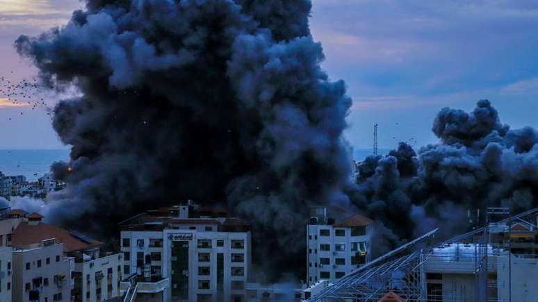 Ataquies israelense no norte de Gaza causaram a morte de dezenas de pessoas