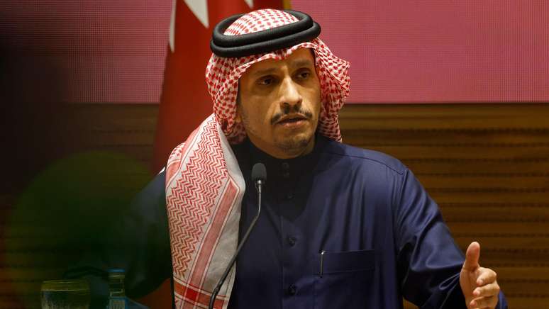 O primeiro-ministro do Catar, Mohammed bin Abdulrahman, disse que o acordo entraria em vigor no domingo (19/01) — a depender de anuência israelense