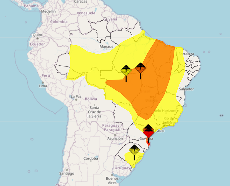 Inmet alerta para o risco de chuvas acumuladas em diferentes regiões do Brasil, entre esta quinta-feira, 16, e sexta-feira, 17