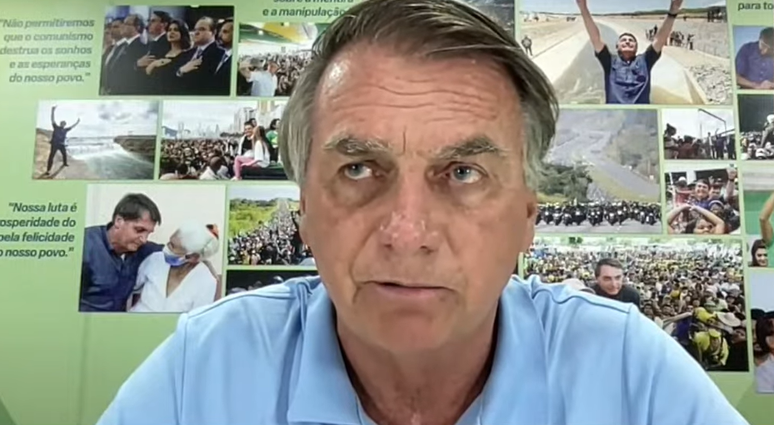 Bolsonaro durante entrevista ao programa Faroeste à Brasileira, no canal da Revista Oeste no YouTube