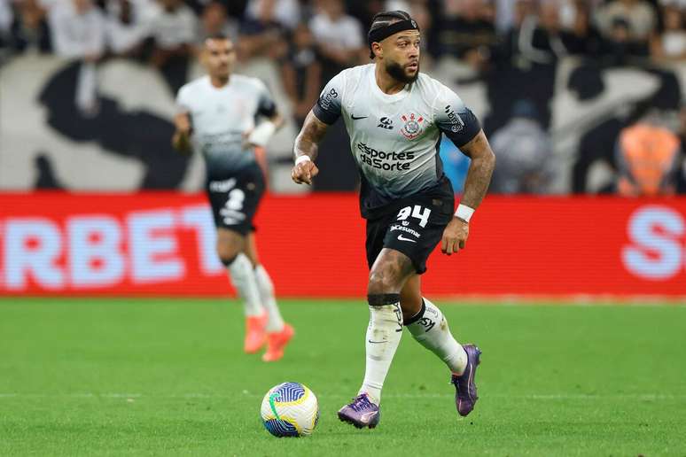 Memphis Depay (Corinthians) durante jogo contra o Bahia, no dia 03.12.2024