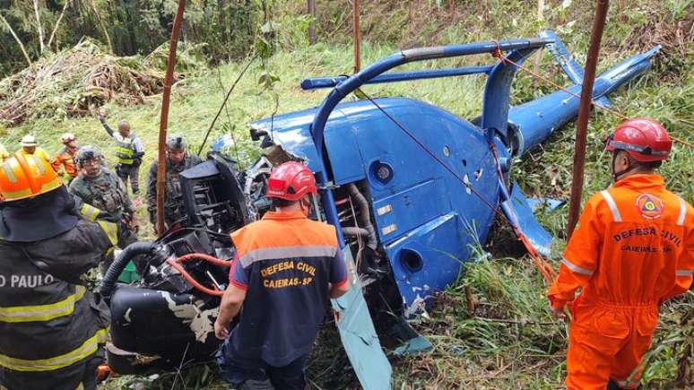 Queda de helicóptero na região de Caieiras.