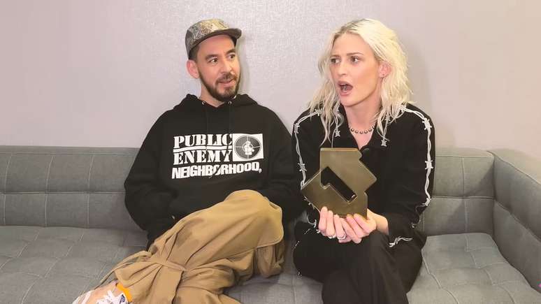 Mike Shinoda e Emily Armstrong, do Linkin Park 