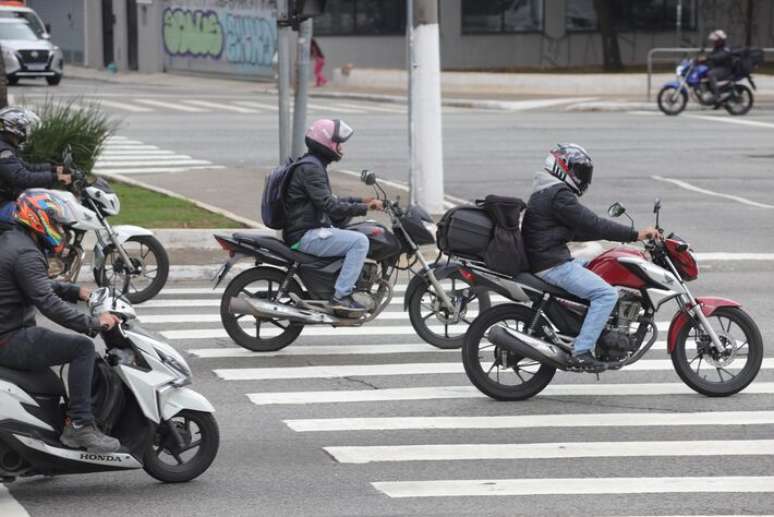 Risco de alta de acidentes com motos é argumento da gestão Ricardo Nunes para proibir novo serviço da 99