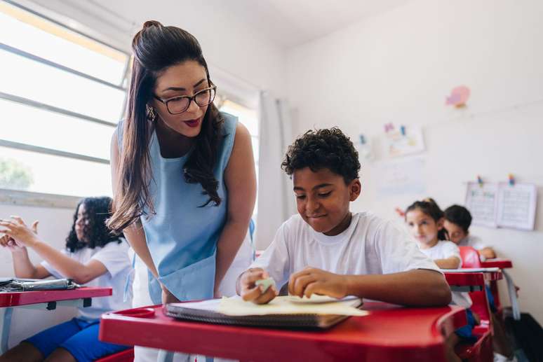 Os cientistas, muitas vezes, não conseguem incorporar aos seus estudos informações básicas, como o contexto sociocultural das crianças em idade escolar