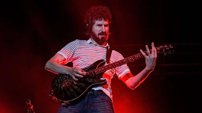 Brad Delson, guitarrista do Linkin Park, em 2015