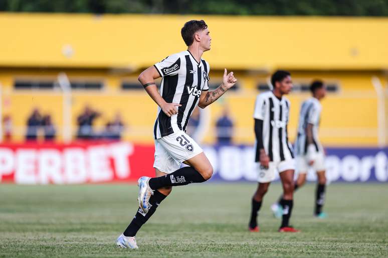 Jogadores do Botafogo na derrota para o Sampaio Correa. 