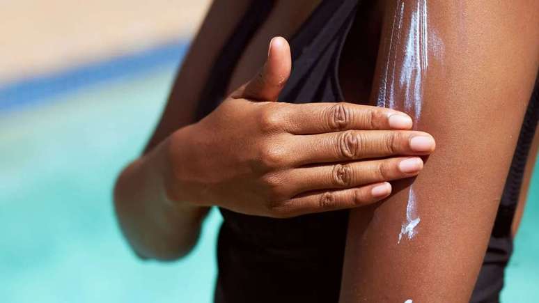 Cuidados para manter a pele hidratada no verão