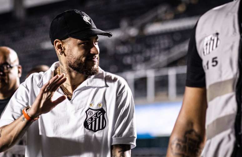 Visita de Neymar à Vila Belmiro, em 2023