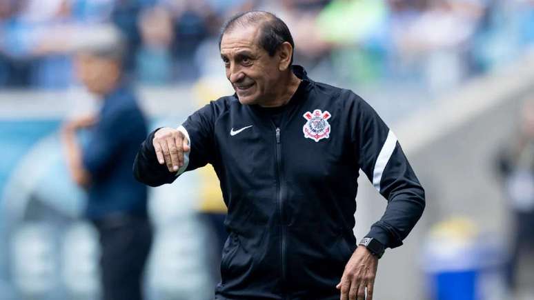 O Corinthians venceu o Velo Clube por 2 a 1 neste domingo (19). Ramón Díaz explicou a escolha de jogadores e projeta clássico contra o São Paulo.