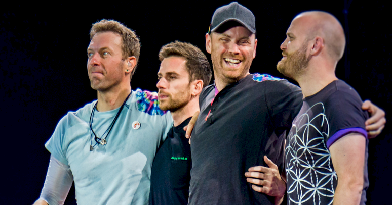 Megashow de Coldplay na Índia será transmitido pela Disney+