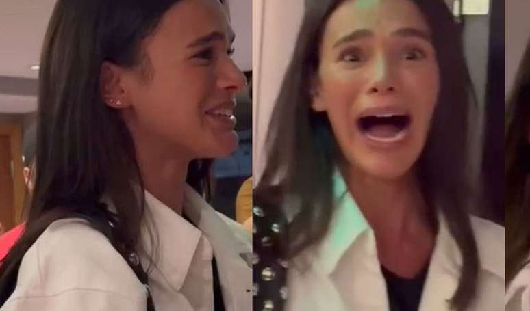 Bruna Marquezine se emocionou ao ver um famoso durante uma estreia teatral.