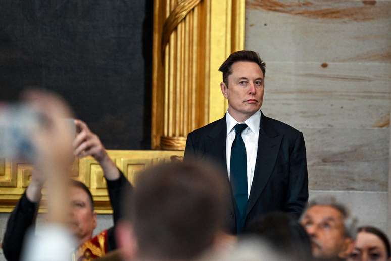Elon Musk chega antes da posse de Donald Trump como o 47&ordm; presidente dos Estados Unidos ocorre dentro da Rotunda do Capit&oacute;lio dos EUA em Washington, D.C., segunda-feira, 20 de janeiro de 2025. 