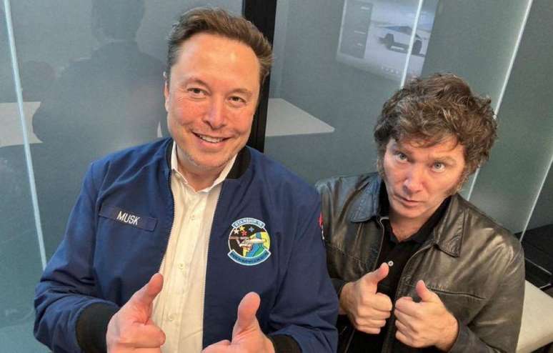 Admiradores do mercado livre e da limitação do tamanho do Estado, Elon Musk e Javier Milei reuniram-se no Texas em abril de 2024