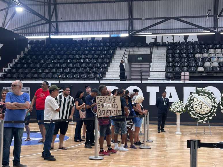 Léo Batista é velado no Rio de Janeiro