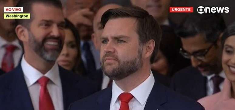 O vice-presidente eleito JD Vance é apresentado em cerimônia de posse