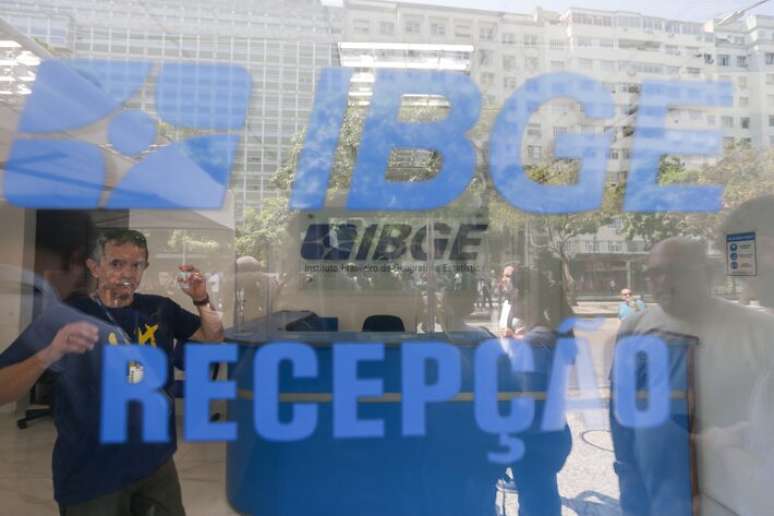 Manifestação em frente a sede do IBGE no centro do Rio de Janeiro