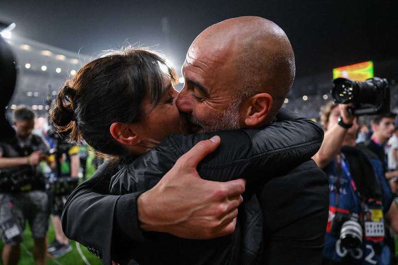 Pep Guardiola e Cristina Serra. (Photo by David Ramos/Getty Images)