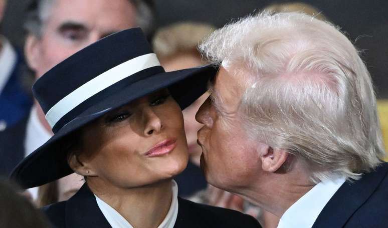 Melania Trump antes e depois: esposa de Donald Trump gastou fortuna com cirurgia no nariz e mais partes do rosto.