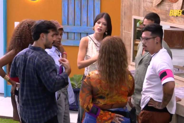 BBB25: Camilla chora após Sincerão e discussão com Diogo Almeida e Vilma