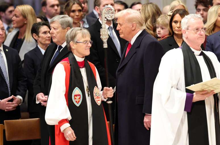 Trump participou de cerimônia com sermão de Mariann Edgar Budde