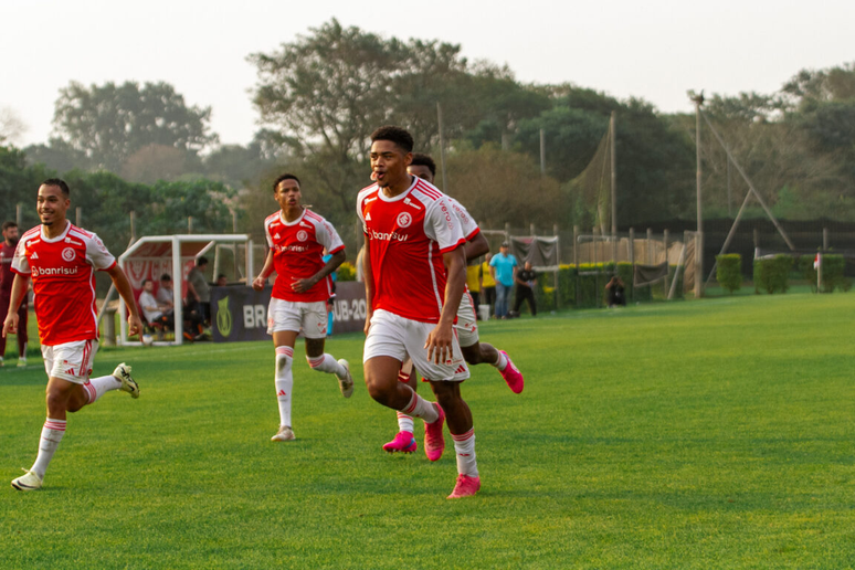 Víctor Gabriel juega en Inter U20.