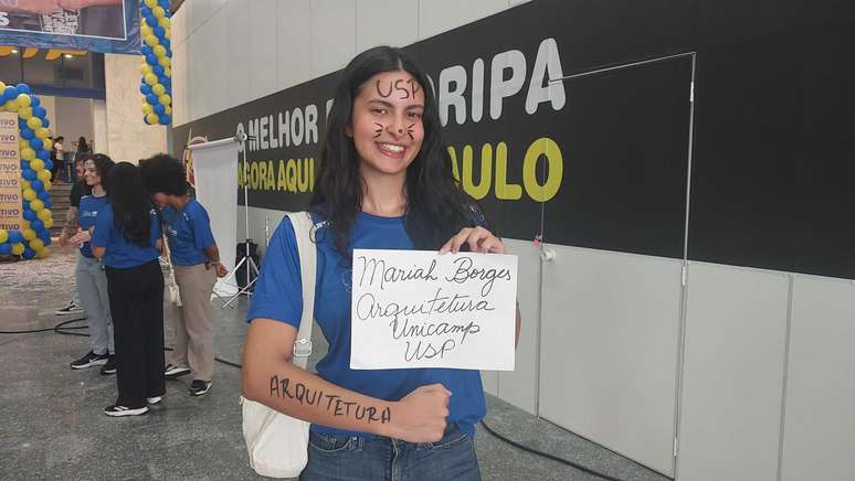 Estudante Mariah Borges, de 18 anos