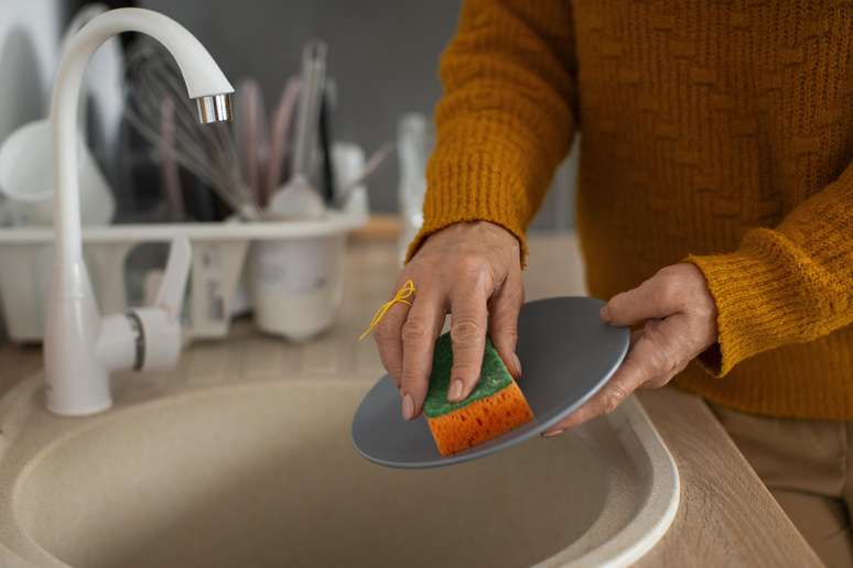 Saiba quais são os itens mais sujos da cozinha