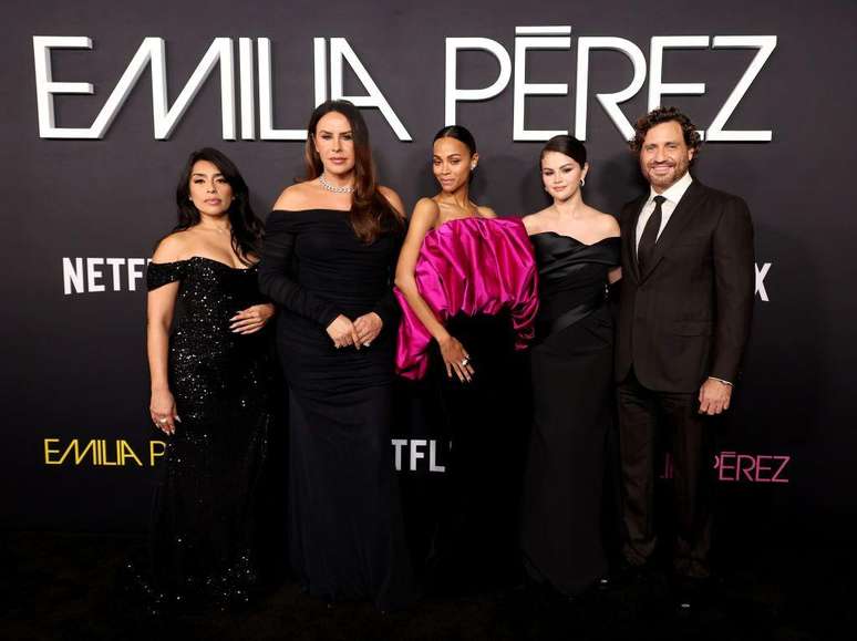 Adriana Paz, Karla Sofía Gascón, Zoe Saldaña, Selena Gomez e Édgar Ramírez na estreia de "Emilia Pérez" em Los Angeles