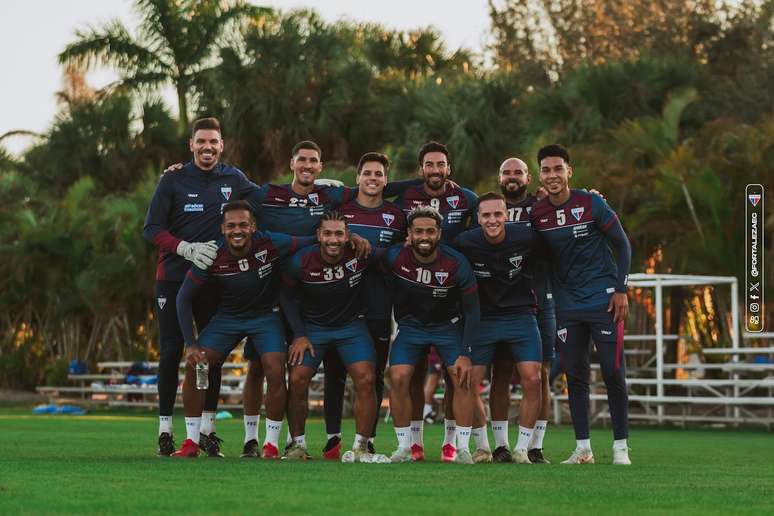 Elenco do Fortaleza em preparação para a temporada. 