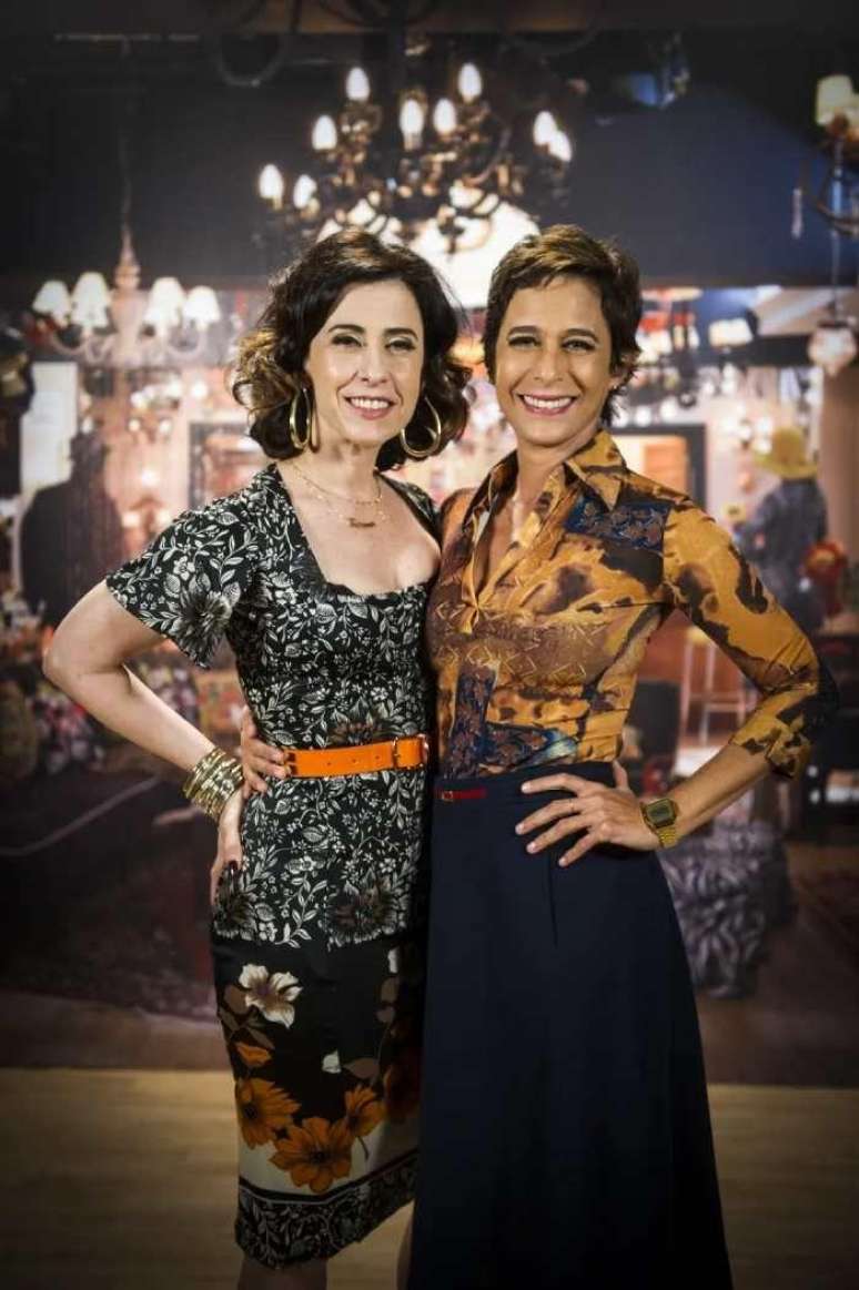 Fátima (Fernanda Torres) e Sueli (Andrea Beltrão) em 'Tapas & Beijos'