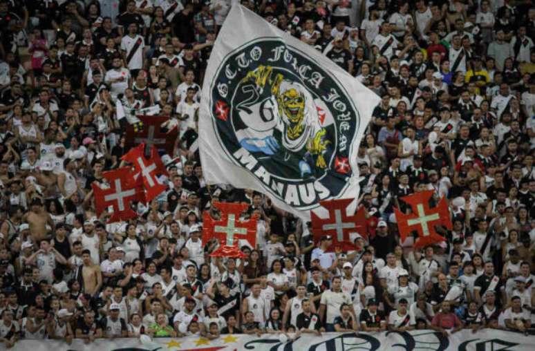 Uma das fotos mais marcantes de Nenê pelo Vasco: campeão da Taça GB – Carlos Gregório Jr / Vasco.com.br