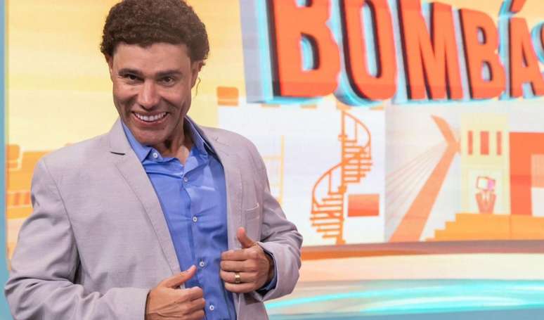 Rodrigo Sant’Anna estreia no 'BBB 25' com quadro de humor, mas piadas desagradam a web: 'Vergonha alheia'.