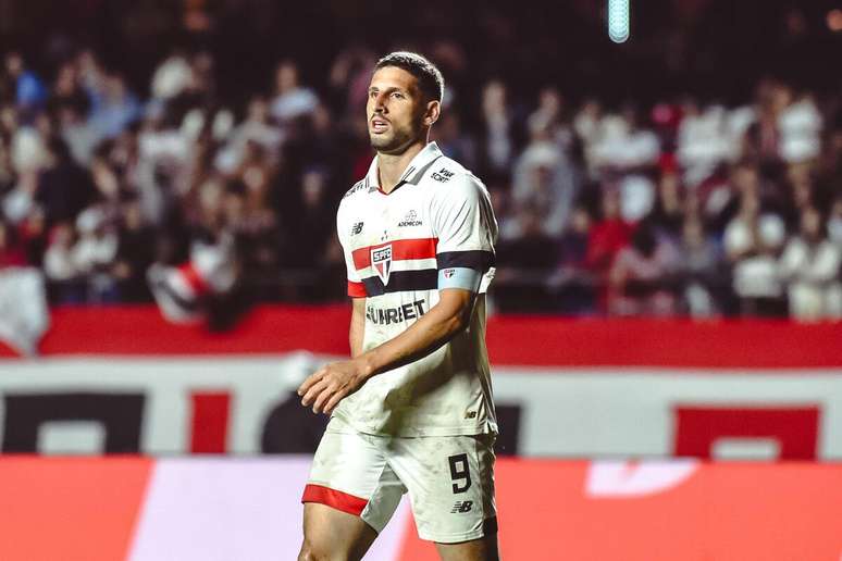 Jonathan Calleri (S&atilde;o Paulo) durante jogo contra o Athletico-PR, no dia 09.11.2024 