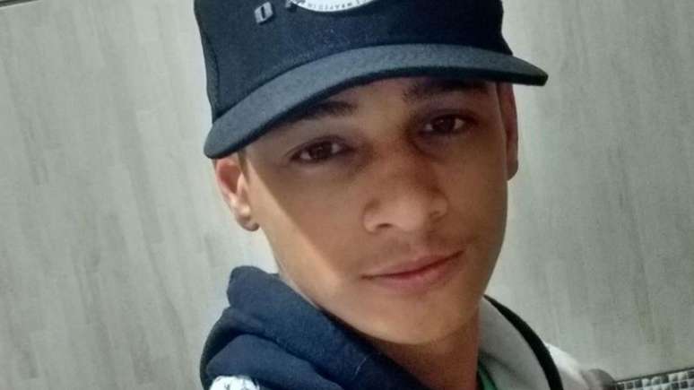 Tão jovem! Rapaz morre aos 18 anos após pular em rio e bater em pedra