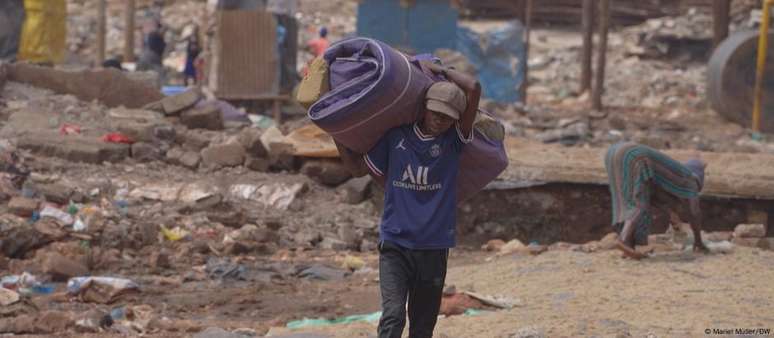 Por causa de eventos climáticos extremos, 20 milhões de crianças africanas correram risco de abandonar a escolar em 2024, afirma a Unicef