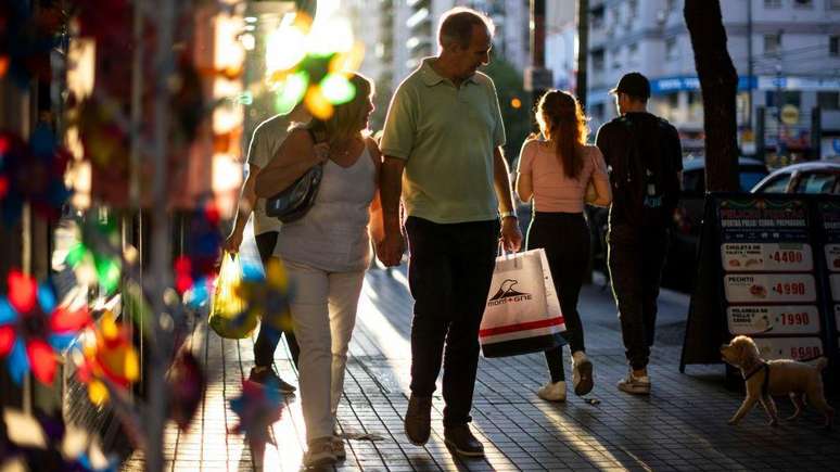 Os salários na Argentina, que antes estavam entre os mais baixos da América Latina, hoje estão acima da média regional.