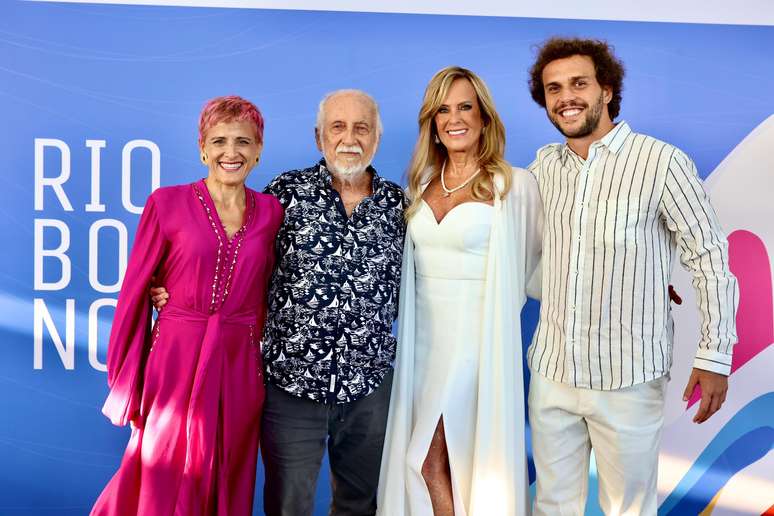 Cris Delanno, Roberto Menescal, Helô Pinheiro e Theo Bial 