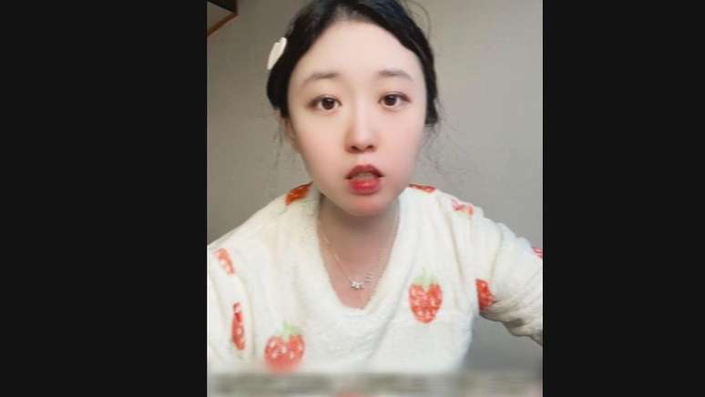 As postagens da vlogger Li Yixue sobre ser internada depois de acusar a polícia de agressão sexual viralizaram recentemente na China