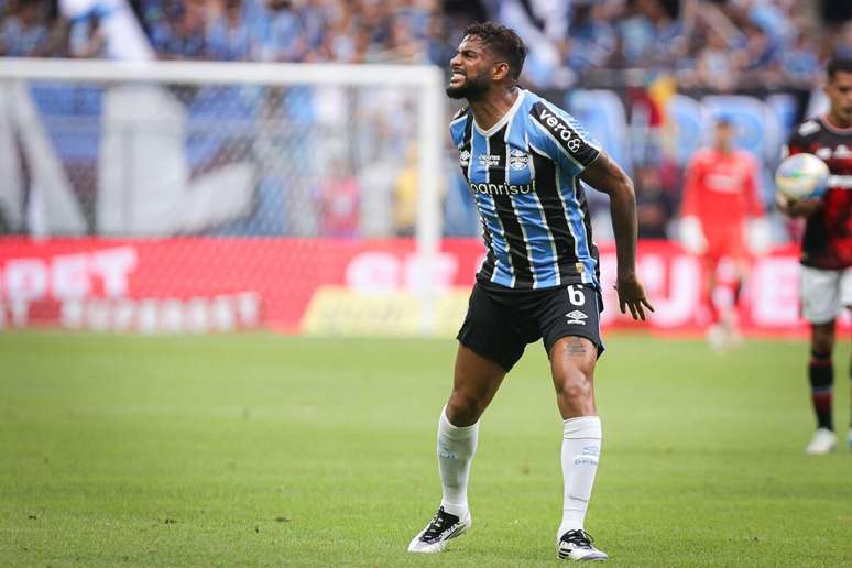 Reinaldo (Grêmio) durante jogo contra o São Paulo, no dia 01.12.2024