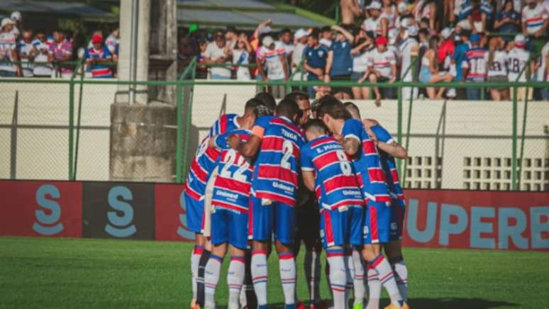 Torcedores do Fortaleza entraram em conflito entre si durante jogo com o Horizonte, pelo Campeonato Cearense.