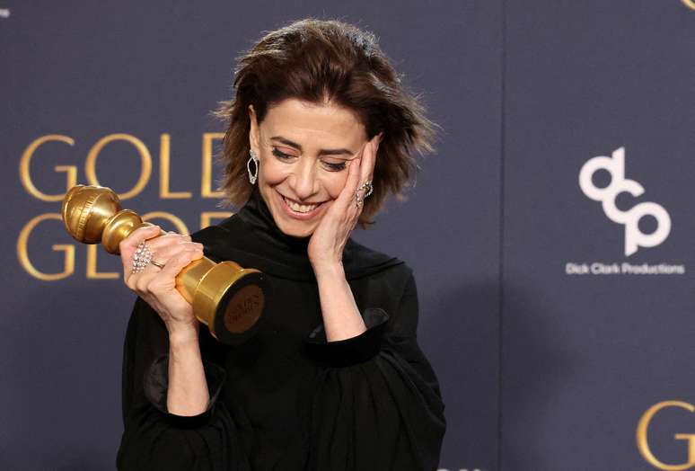 Fernanda Torres ao ganhar o Globo de Ouro 2025