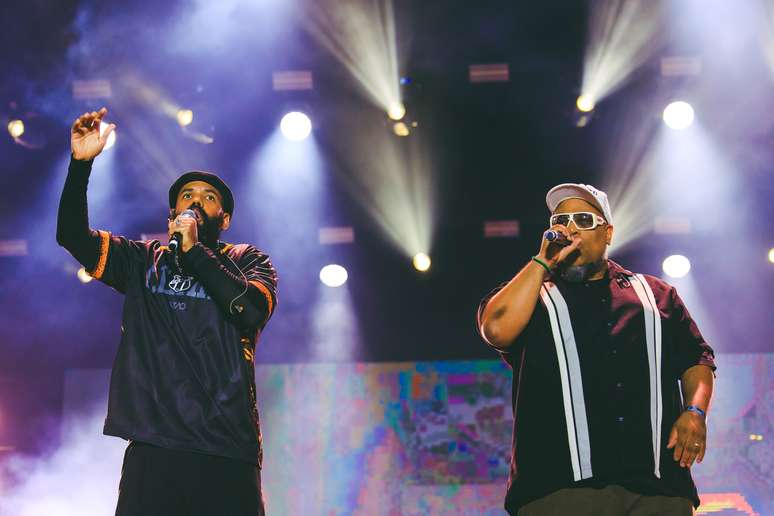 Russo Passapusso, vocalista do BaianaSystem, e BNegão no Festival de Verão Salvador