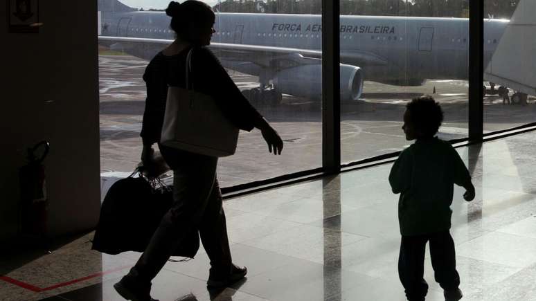 O Itamaraty classificou a primeira operação de deportação de brasileiros sob Trump como 'degradante'