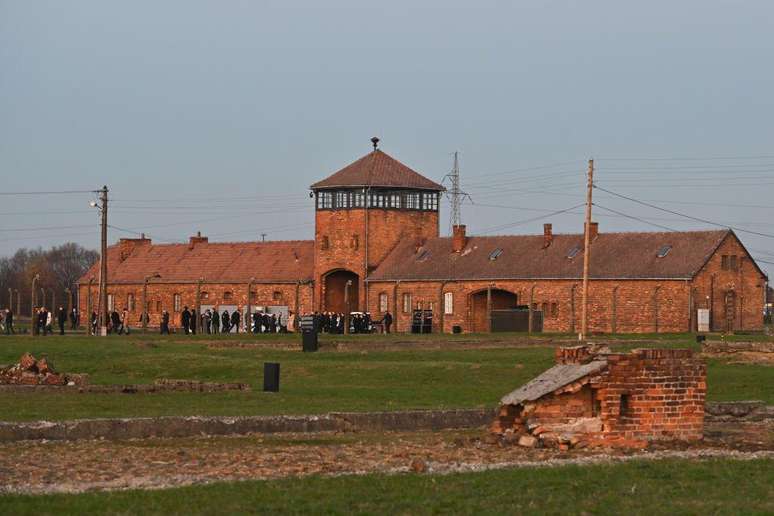Campo de exterm&iacute;nio de Auschwitz foi um dos utilizados pelos nazistas no Holocausto