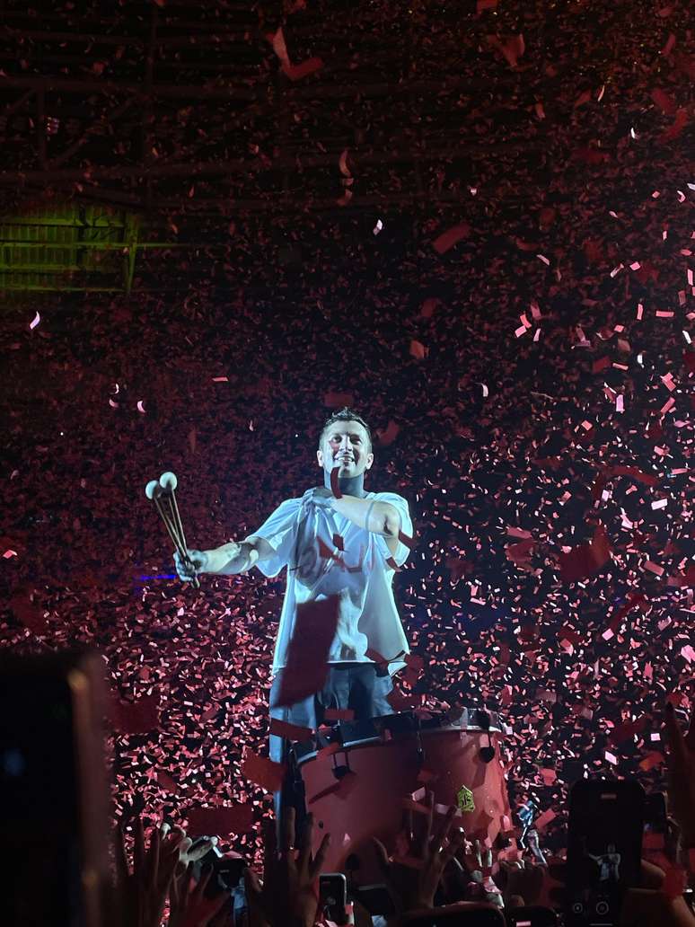 Tyler Joseph em show do Twenty One Pilots no Allianz Parque, em São Paulo 