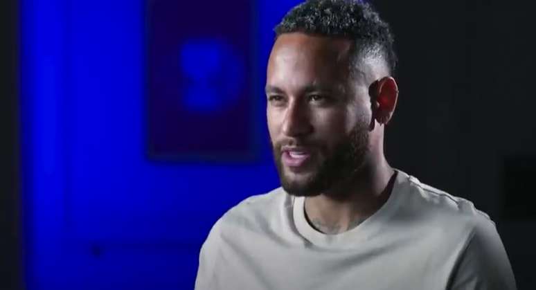 Neymar em entrevista no início de sua trajetória no Al-Hilal: gerando valiosa visibilidade por onde passa