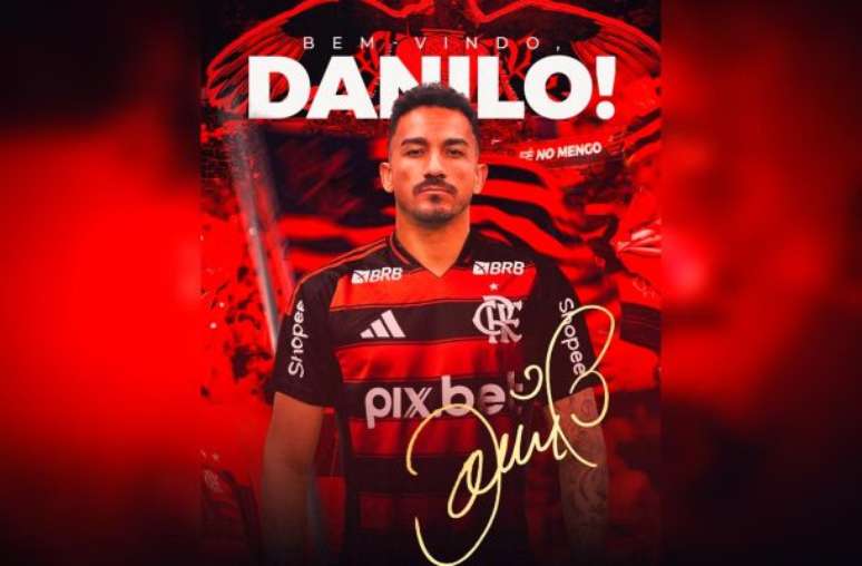 Flamengo oficializa a contratação de Danilo