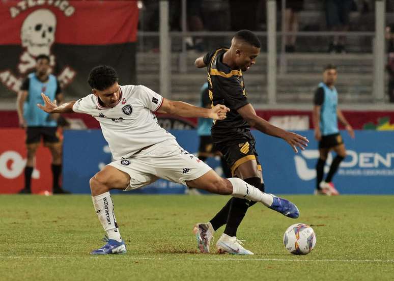 Athletico e Cianorte empatam no Paranaense 